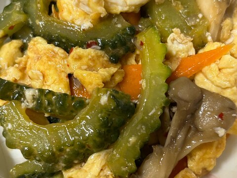 スイートチリソースでゴーヤチャンプル